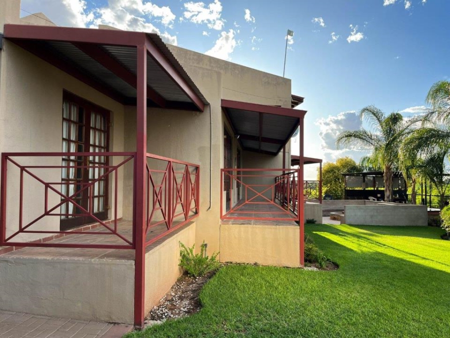 5 Bedroom Property for Sale in Upington Northern Cape